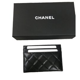 Chanel-Portecarte-Noir