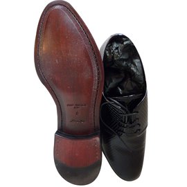 Louis Vuitton-Lace ups-Black