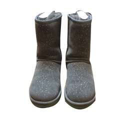 Ugg Constelação curta clássica Cinza