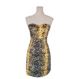 Guess Vestido Negro Amarillo Estampado de leopardo