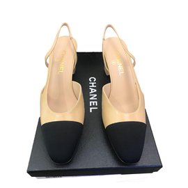 Chanel Tacchi Beige