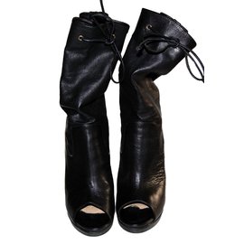 Fendi-Ankle Boots-Black