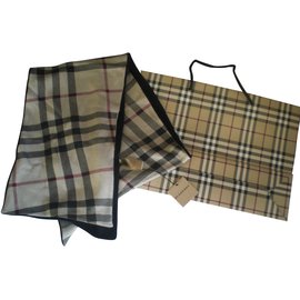 Burberry-Scarves-Black