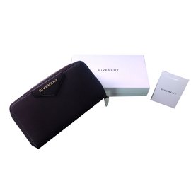 Cartera Givenchy de cuero negro Negro