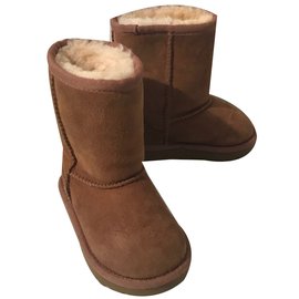 Ugg-Classic II-Brown