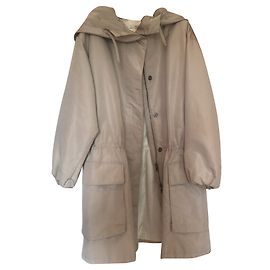 Prada Imperméable trench-coat avec capuche. Beige