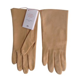 Hermès-Gloves-Beige