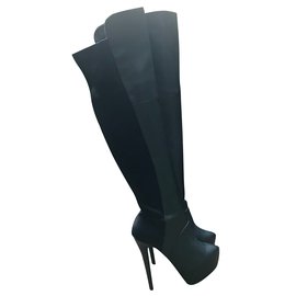 Steve Madden Boots Black