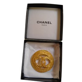 Chanel Pins e spille D'oro
