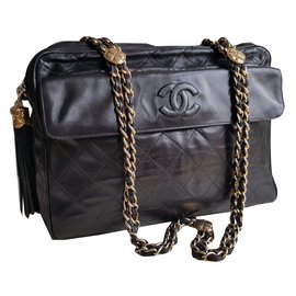 Chanel-sac avec le pompon-Noir