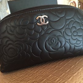 Chanel-Pochette-Nero