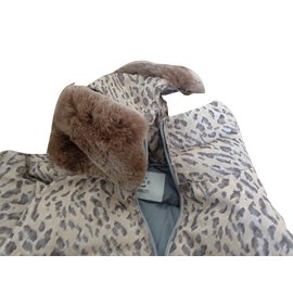 Manteaux Cerruti 1881 occasion Joli Closet Manteaux Cerruti 1881 Manteau en mouton retourné couleur