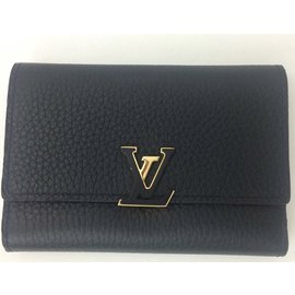 Louis Vuitton Capucines Compact Black Pink