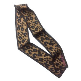 Louis Vuitton-Lenço de seda leopardo-Multicor
