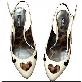 Dolce & Gabbana Pumps aus Leder Eggshell Aus weiß