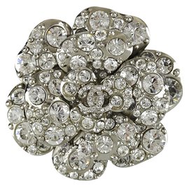 Chanel Camelia Brosche und Silber