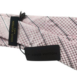 Louis Vuitton-Laços-Rosa