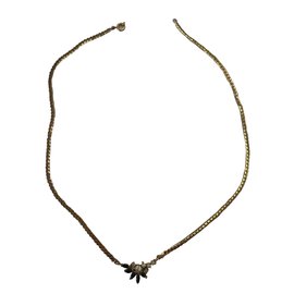 Vintage-Necklaces-Golden
