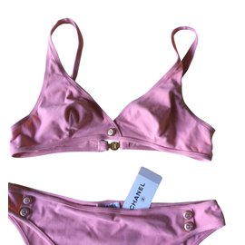 Chanel-Bikini rosa con botones forrados de Chanel.-Rosa