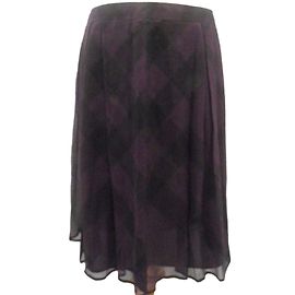 Burberry Rock Schwarz und Amethyst mit abstraktem Muster Schwarz