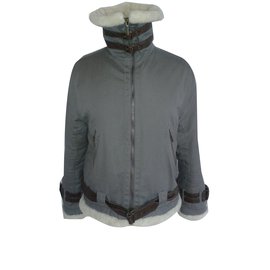 Burberry-bomber jacket-Beige
