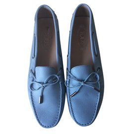 Tod's-Very clear blue leather loafers-Blue