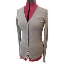 Dolce & Gabbana Grauer Lammwoll Strickpullover mit Perlen Grau