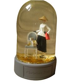 Christian Dior 2012 Weihnachtskollektor Schneeball Grau