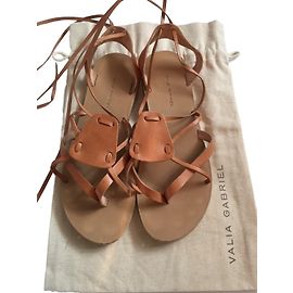 Valia Gabriel Sandals Beige