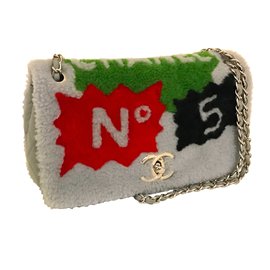 Chanel-100 % Chanel Patchwork No. 5 Comic Shearling flap bag in grey-Grey