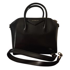 Givenchy-Antigona-Nero