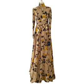 Rochas Kleider Beige