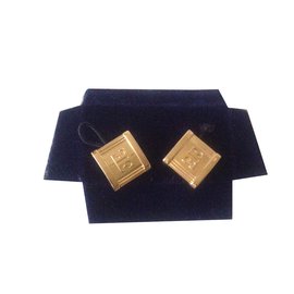 Escada Gemelos Dorado