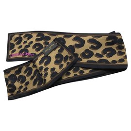 Louis Vuitton-Lenços-Estampa de leopardo