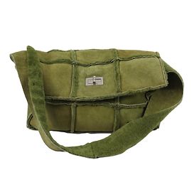 Chanel Sac shearling Vert olive