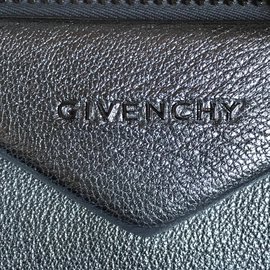 Givenchy-Antigona klein-Grau