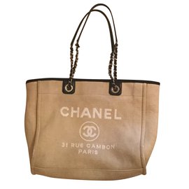 Chanel-Tote-Bege