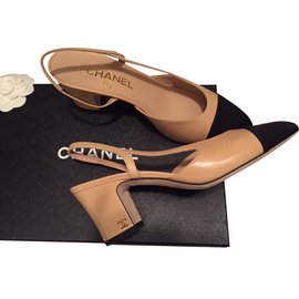 Chanel-Sandalen-Schwarz,Beige