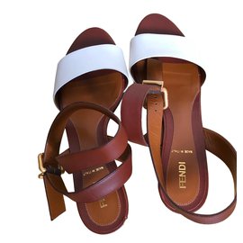 Fendi-Sandales-Marron