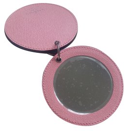 Louis Vuitton-Taschenanhänger-Pink