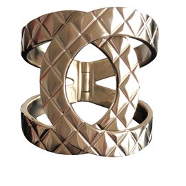 Chanel-Bracelets-Golden