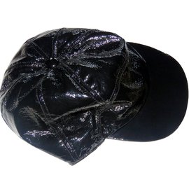 Chanel-cappelli-Nero