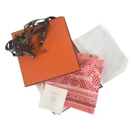 Hermès-Seiden Schals-Pink