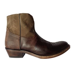Ash-Boots-Brown