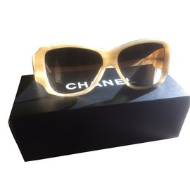 Chanel-Gafas de sol-Crema
