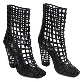 Yves Saint Laurent-Cage shoes-Noir