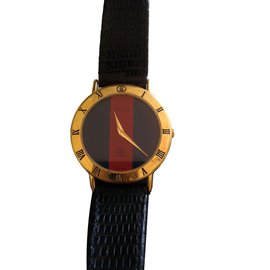 Gucci-Quartz Watches-Golden