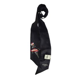 Fendi-Twilly-Black