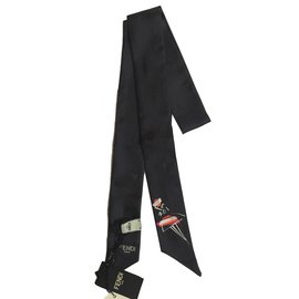 Fendi-Twilly-Black