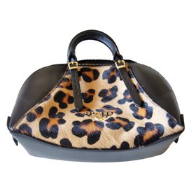 Guess-Handtaschen-Leopardenprint